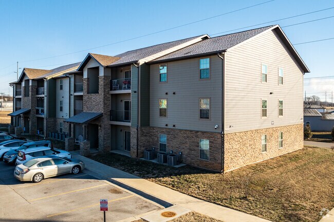 Building Photo - 60 West