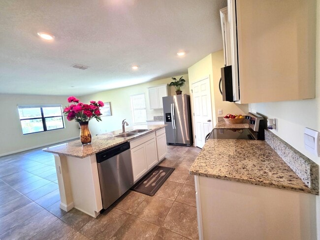 Building Photo - 6580 Canterbridge Dr