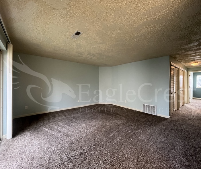 Building Photo - Availability at the Vineyards! 2 Bedroom 2 Bath ~ 2nd Floor Apartment **$200.00 Off 2nd Months Re...