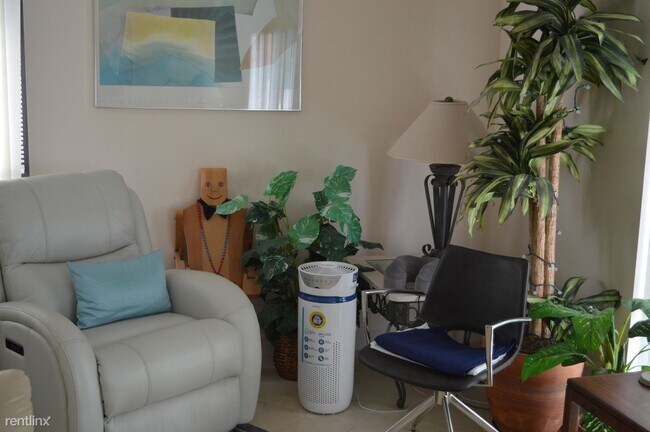 Building Photo - 2 br, 2.5 bath House - 3605 S Ocean Blvd A...