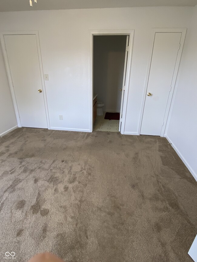 Building Photo - 5251 Bluff View Dr