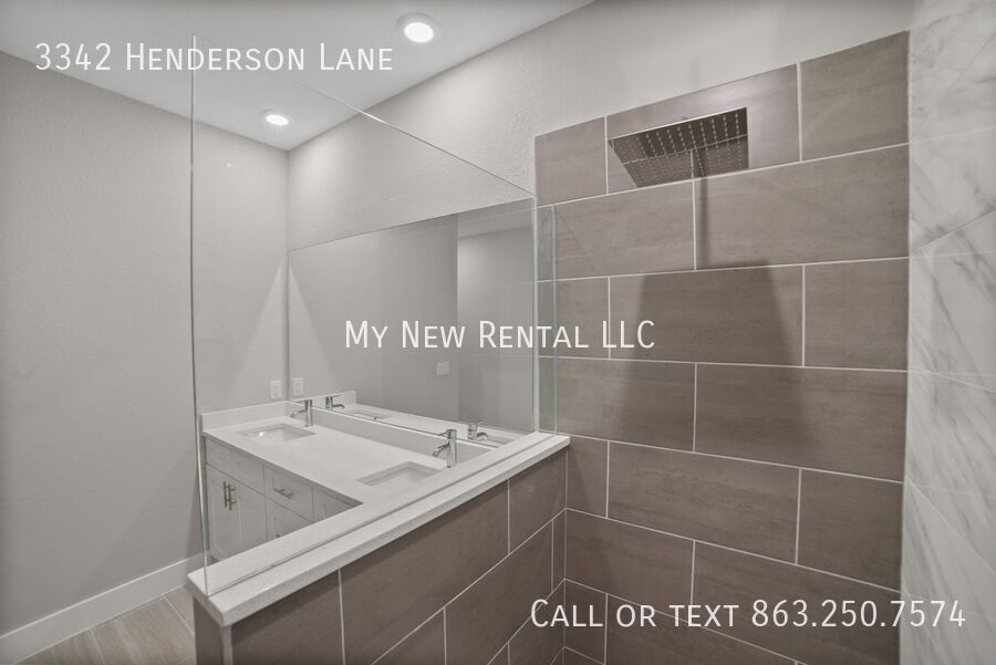 Building Photo - 3342 Henderson Ln