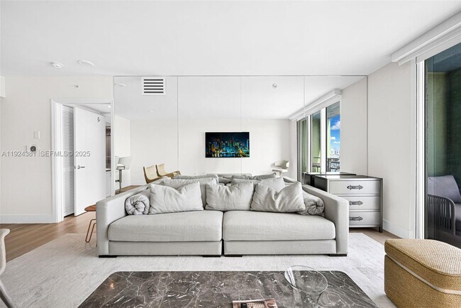 Building Photo - 90 Alton Rd