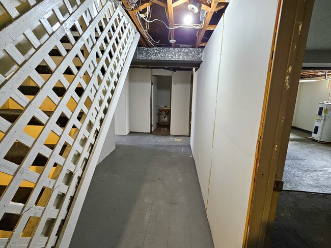 Building Photo - 10816 Highpoint Dr