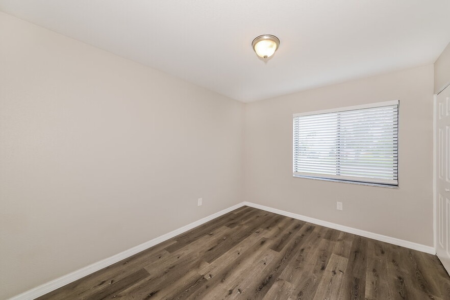 Building Photo - 5362 Trekell St