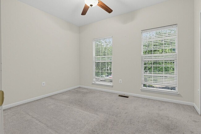Building Photo - 2420 Dew Meadow Ct
