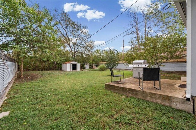 Building Photo - 5604 Northdale Dr