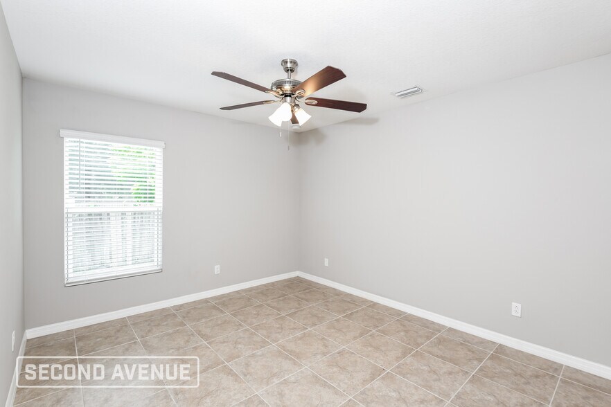 Building Photo - 1312 Vancouver Ave SE