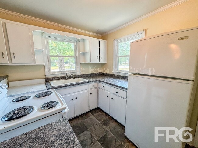 Building Photo - 1403 Clingman St