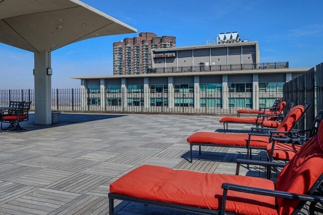 Building Photo - 3550 N Lake Shore Dr