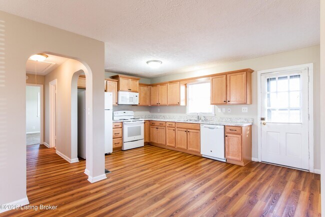 Building Photo - 18 Cardwell Way