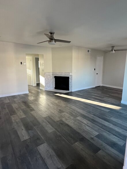 Building Photo - 10730 Droxford St