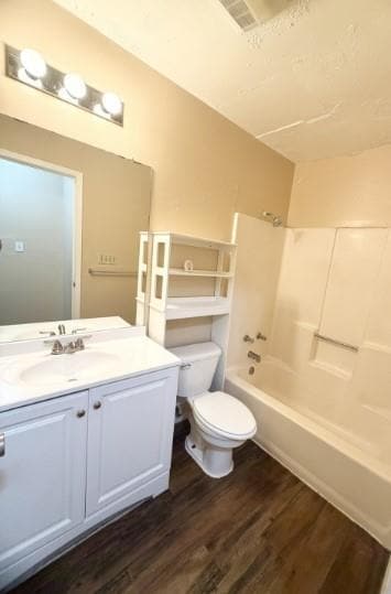 Building Photo - 139 Elm St