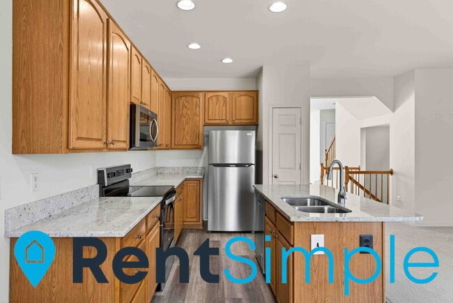 Building Photo - 983 Longview Ln