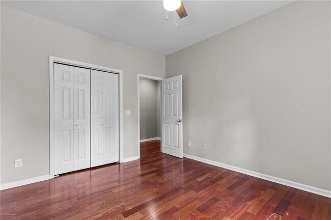 Building Photo - 2990 Hearthstone Dr