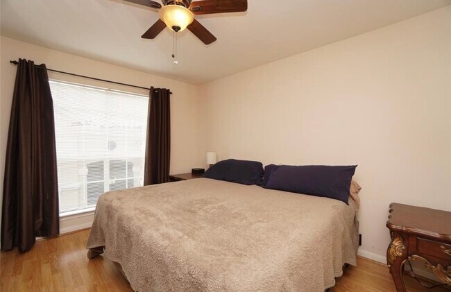 Building Photo - 3231 Allen Pkwy