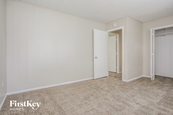 Building Photo - 5528 Ditzler Ave