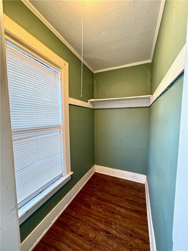 Building Photo - 49 Spruce St