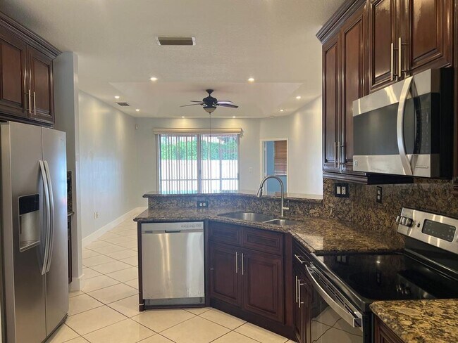 Building Photo - 2758 SW 129th Terrace