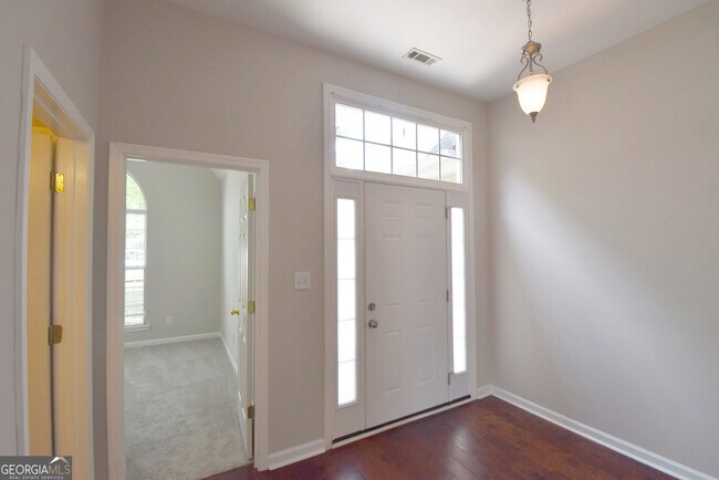 Building Photo - 208 Turnbridge Cir