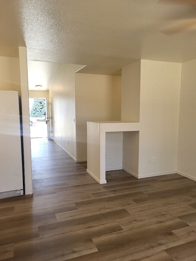 Building Photo - 9940 Brightridge Dr