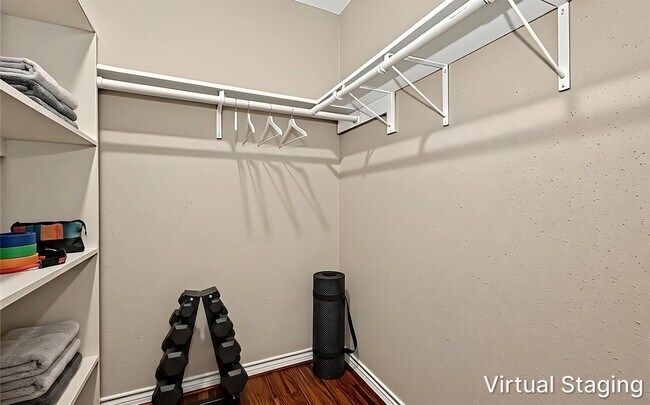 Building Photo - 9022 Wilcrest Dr