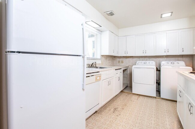 Building Photo - 1716 N Harvard Ave