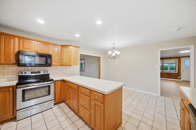 Building Photo - 3-Bed, 1-Bath Country Home in McHenry