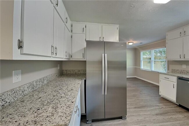 Building Photo - 2742 Bentwood Dr