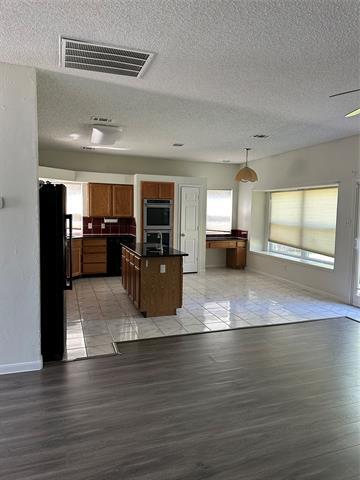 Building Photo - 2036 Frontier Trail