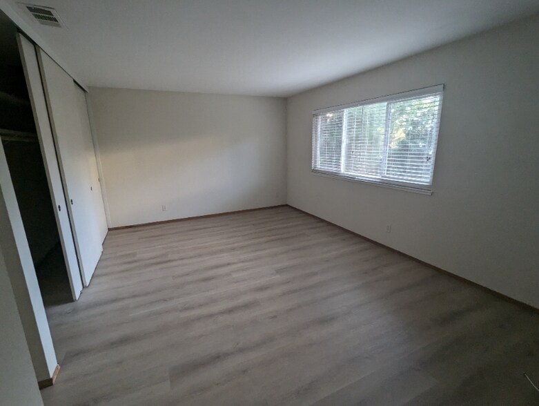 Building Photo - 4665 Montecarlo Park Ct