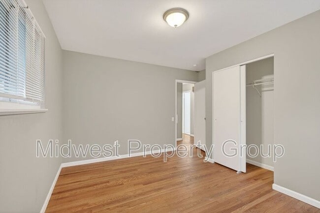 Building Photo - 2365 Dove Dr