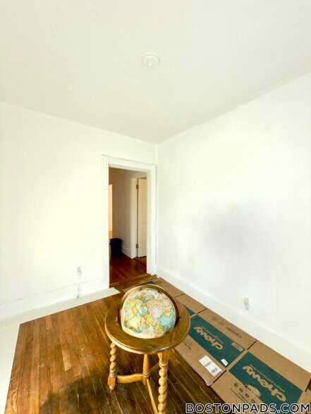 Building Photo - 45 N Beacon St