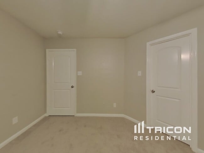 Building Photo - 27016 Leonardo Dr