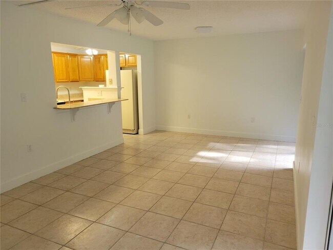 Building Photo - 130 Jasmine Woods Ct