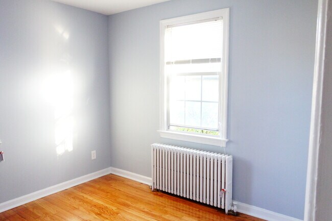 Building Photo - 8007 Garland Ave