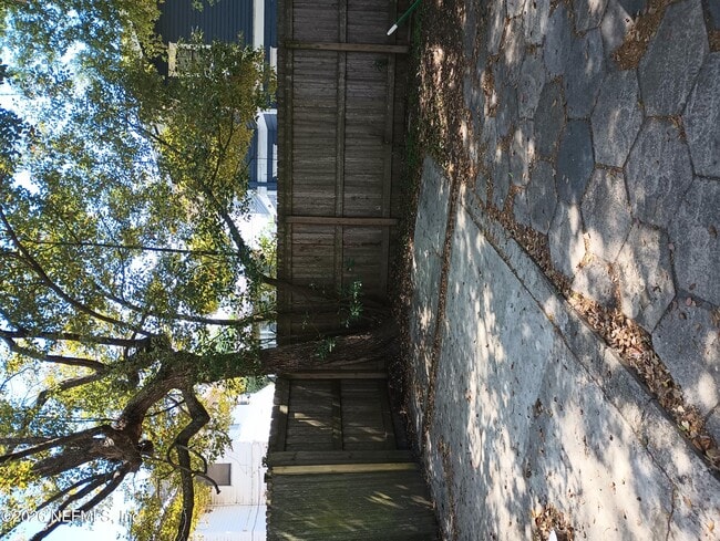 Building Photo - 2566 Haldumar Terrace