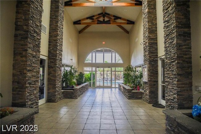 Building Photo - Cozy 2 bedroom 2 bath ground level condo n...