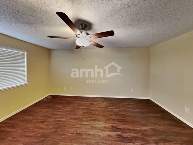 Building Photo - 2664 Comanche Creek Dr