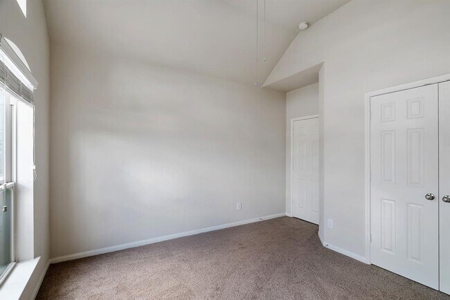 Building Photo - 18543 Gardens End Ln