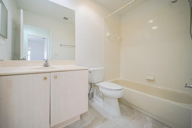 Building Photo - 7261 Nautica Way