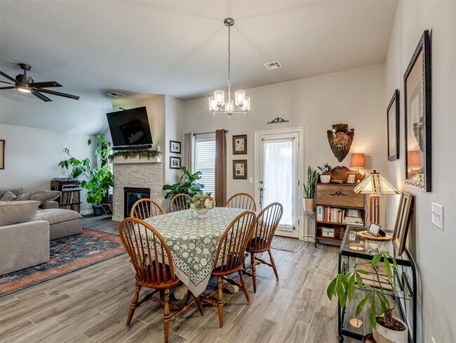 Building Photo - 9209 Anaum Ln