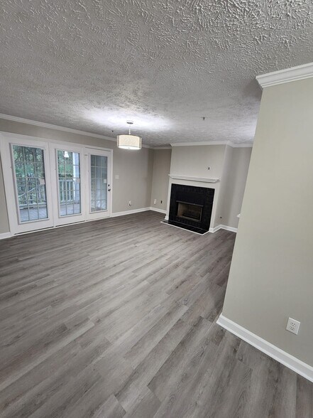 Building Photo - 330 Bubble Creek Ct