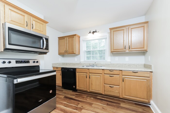 Building Photo - 3030 Walnut Ave