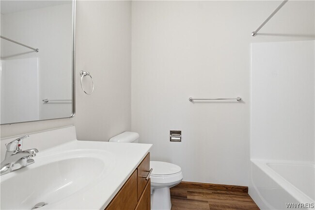 Building Photo - 1130 Orchard Park Rd