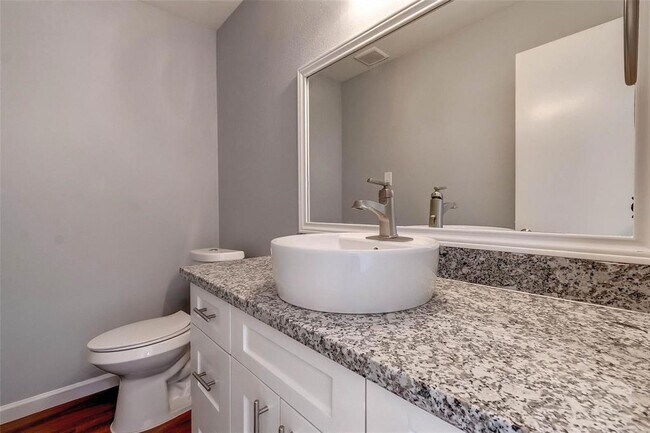 Building Photo - 13168 Trail Hollow Dr