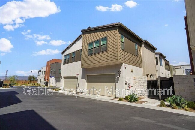 Building Photo - 27468 Flycatcher Pl