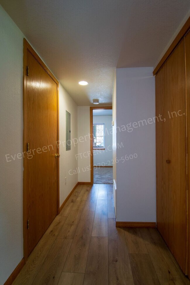 Building Photo - Amazing 2 Bedroom on City Park!