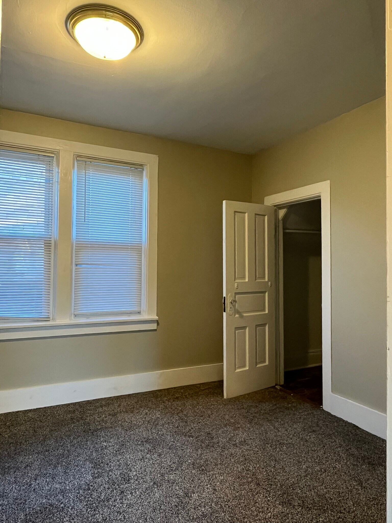 Building Photo - 2139 S Aldrich St