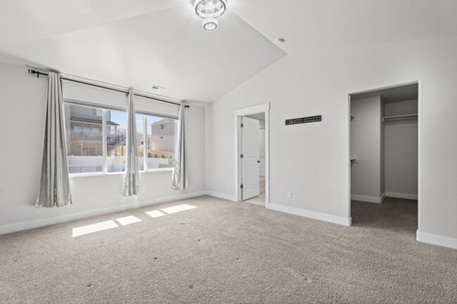 Building Photo - 2877 S Greenhead Dr